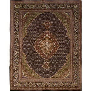 Tabriz: Fine Hand-knotted Tabriz Persian Rug 157cm x 205cm