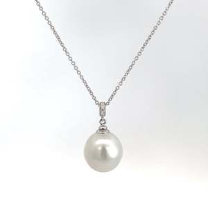 Necklace: 18ct White Gold South Sea Pearl and Diamond Pendant