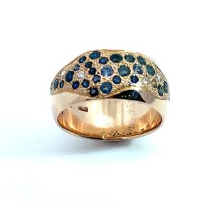 Pre Loved: 15ct Yellow Gold Sapphire and Diamond Ring Pre Loved