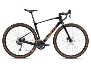 Road Bikes: 2025 Revolt Advanced 3