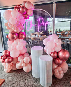 Party People Packages: Sweet Mesh Arch Package