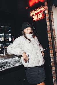 WMNS QUILTED LOFT JACKET MOONROCK