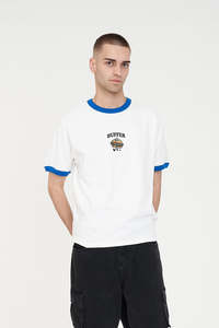 MENS RINGER TEE 220/SMASHING CHALK