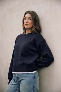 Knitwear: CLASSIC KNIT CREW NAVY