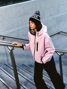 Rain: WMNS INFINITYTECH STORMSHELL PETAL