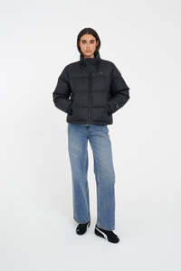 Womens Down Jackets: WMNS ALPHA DOWN JKT BLACK