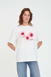 Womens T Shirts: RELAX TEE 220/RADIANT CHALK