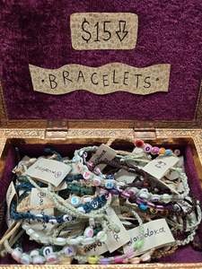 Avodoxa: Avodoxa word bracelet