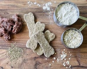 Products: Large Venison & Thyme Bones