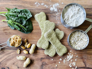 Products: Large Spinach & Peanut Butter Bones