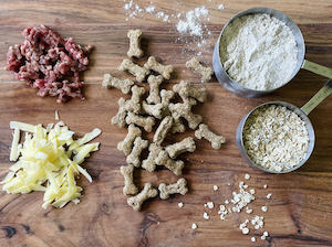 Products: 40 Mini Mince & Cheese Bones