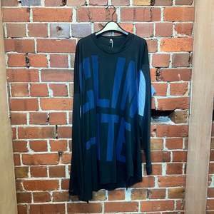 Vivienne Westwood: VIVIENNE WESTWOOD CLIMATE REVOLUTION top