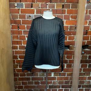 Products: SAMSOE SAMSOE pleated top