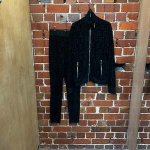 DOLCE AND GABBANA velour 2 piece set