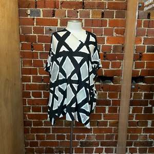 VIVIENNE WESTWOOD top