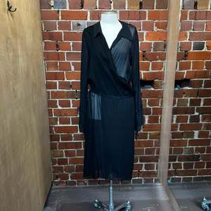 Products: ZAMBESI silk and cotton wrap dress