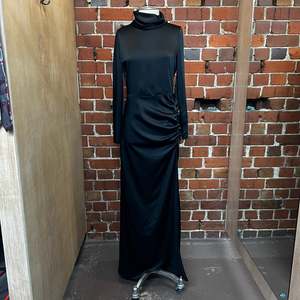 Products: RED VALENTINO satin dress