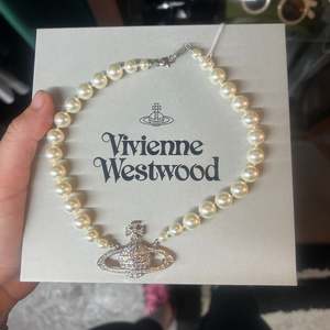 VIVIENNE WESTWOOD pearl choker