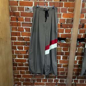 Products: VEERNER nylon pants