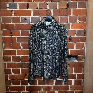 Vivienne Westwood: VIVIENNE WESTWOOD foil printed shirt