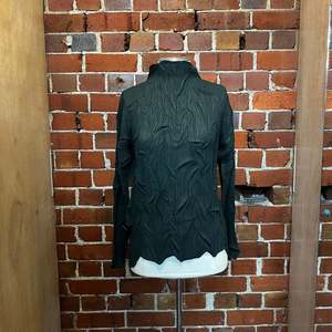 ISSEY MIYAKE top
