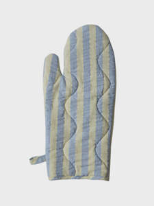 Kitchen: Butter Blue Seersucker Oven Mitt
