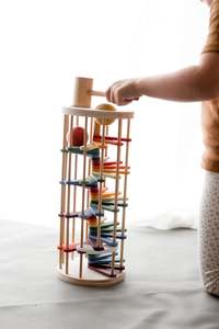 Qtoys: Pound A Ball Tower