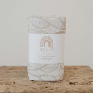 Bo Ko: Te Pātiki Pēpi Wrap | Pumice