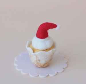Junimoon: Santa Hat Muffin