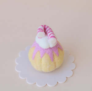 Junimoon: Candy Cane Sponge Cake Candy Girl