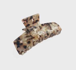 Buttermilk Accessories: Kiana Classic Tortoiseshell