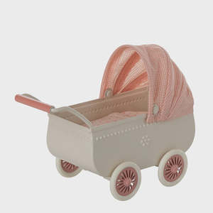 Maileg: Mouse Pram Coral