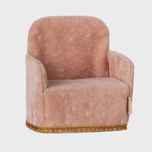 Toys: Folding Chair Mouse Rose