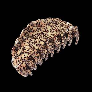 Jenny Claw Clip - Cinnamon Toast