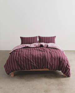 Versa Quilt Cover - Mulberry / Aster | King Size