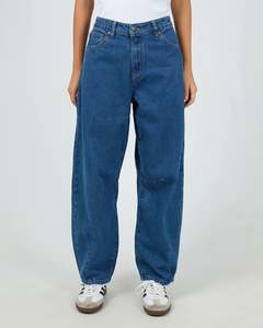 All About Eve Hallie Barrel Leg Jean