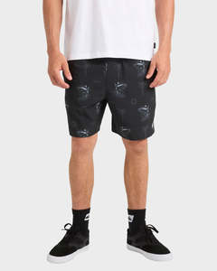 Mens Shorts: Quiksilver Atoll Volley 18"