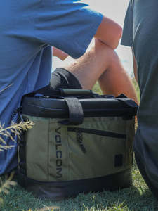 Mens Accessories: Volcom Venture 12-Can Cooler