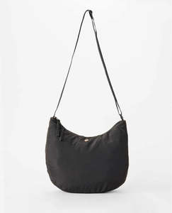 Handbags Wallets: Ripcurl Everyday 8L Sling