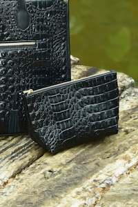 Accessories: Kiss + Make Up Bag | Black