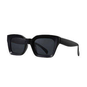 Onassis | Black