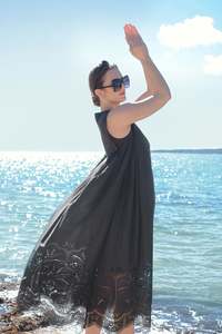 Dresses: Bottom Heavy Dress | Black