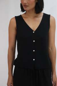 Hazel Vest | Black