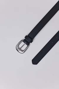 Accessories: The Essentail Belt | Black/Silver