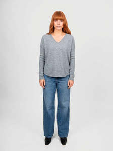 Knitwear: Princess V Curved Hem Slim Fit | Mid Grey