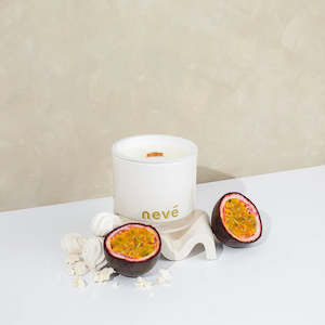 Neve Passionfruit Pavlova Woodwick Candle