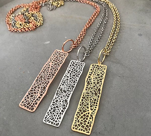 Necklaces: Filigree Gold Pendant Necklace