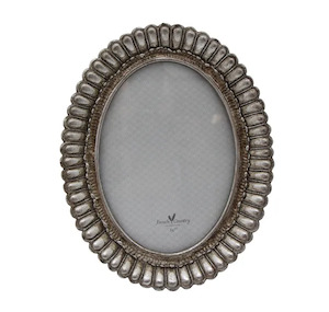 Photo Frames: Fanned Pewter Oval Photo Frame 5x7