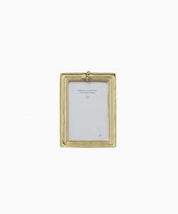 Photo Frames: Ribbed Bee Frame Gold 4x6