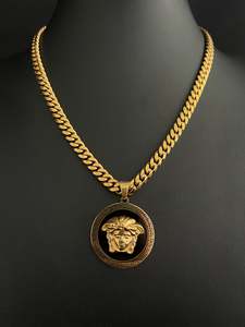 Medusa Pendant Gold